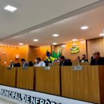 HOMENAGENS – CÂMARA CONCEDE MOÇÃO DE APLAUSOS A PERSONALIDADES DO NOSSO MUNICÍPIO