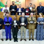 CÂMARA MUNICIPAL DE NERÓPOLIS REALIZA SESSÃO SOLENE DE ENTREGA DO TÍTULO HONORÍFICO DE CIDADÃO NEROPOLINO