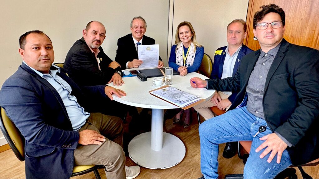 VEREADORES DE NERÓPOLIS ARTICULAM R$ 500 MIL EM BRASÍLIA PARA ZERAR FILAS DE CIRURGIAS